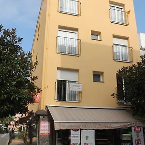 https://apartaments-can-claudi.catalonia-hotels.com